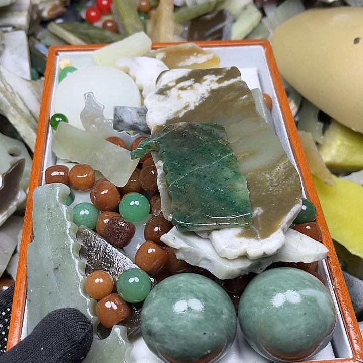 未镶嵌和田玉珠宝奇石九*壁
