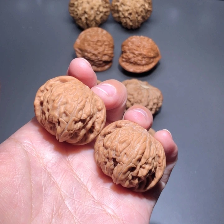 文玩核桃把件未*34小磨盘