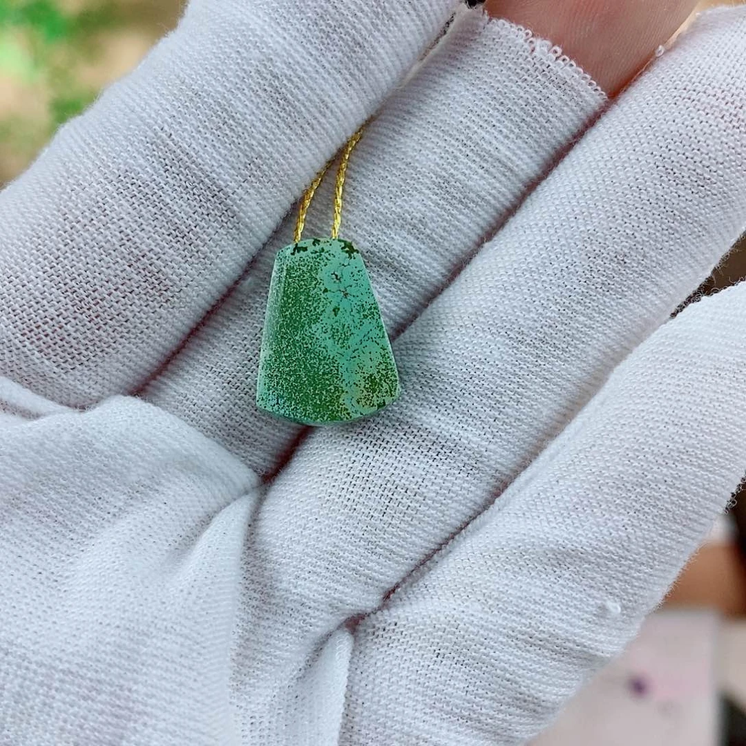 未镶嵌绿松石珠宝奇石