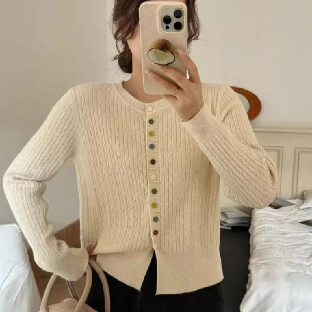 彩色扣百搭圆领春季针织春秋时尚短款毛针织衫开衫打底