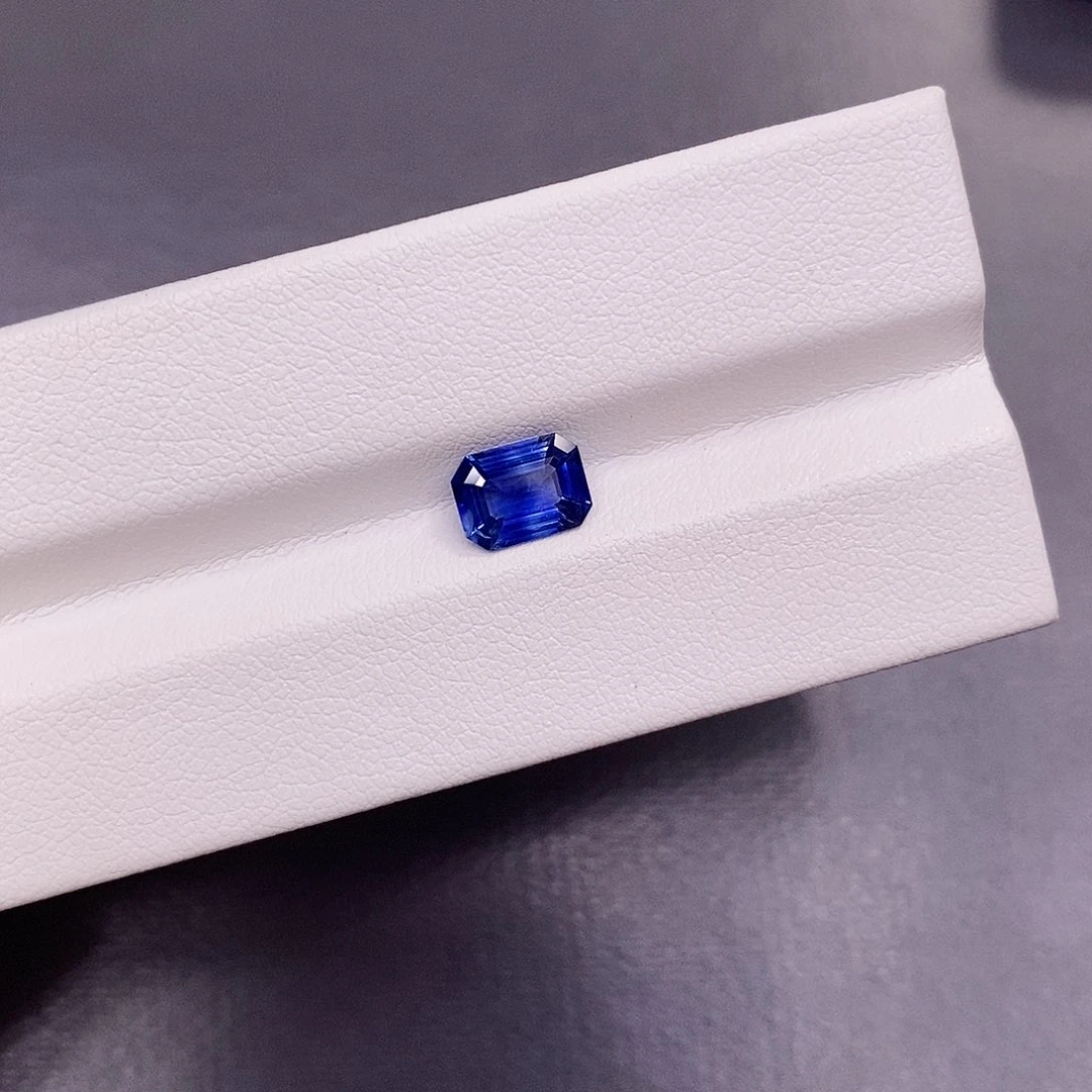 裸石蓝宝石1.28克拉
