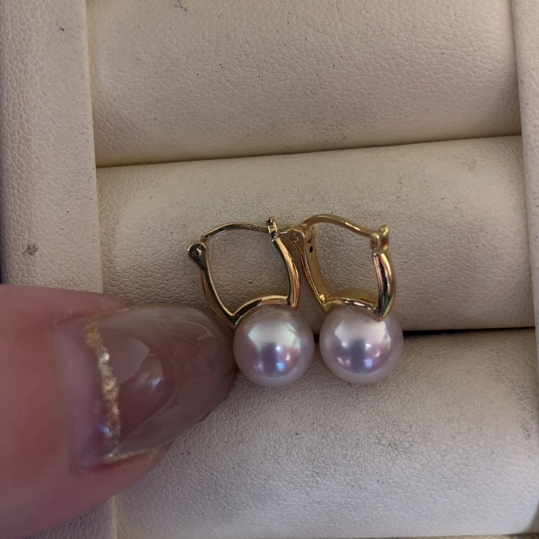18K金镶嵌海水珍珠耳饰