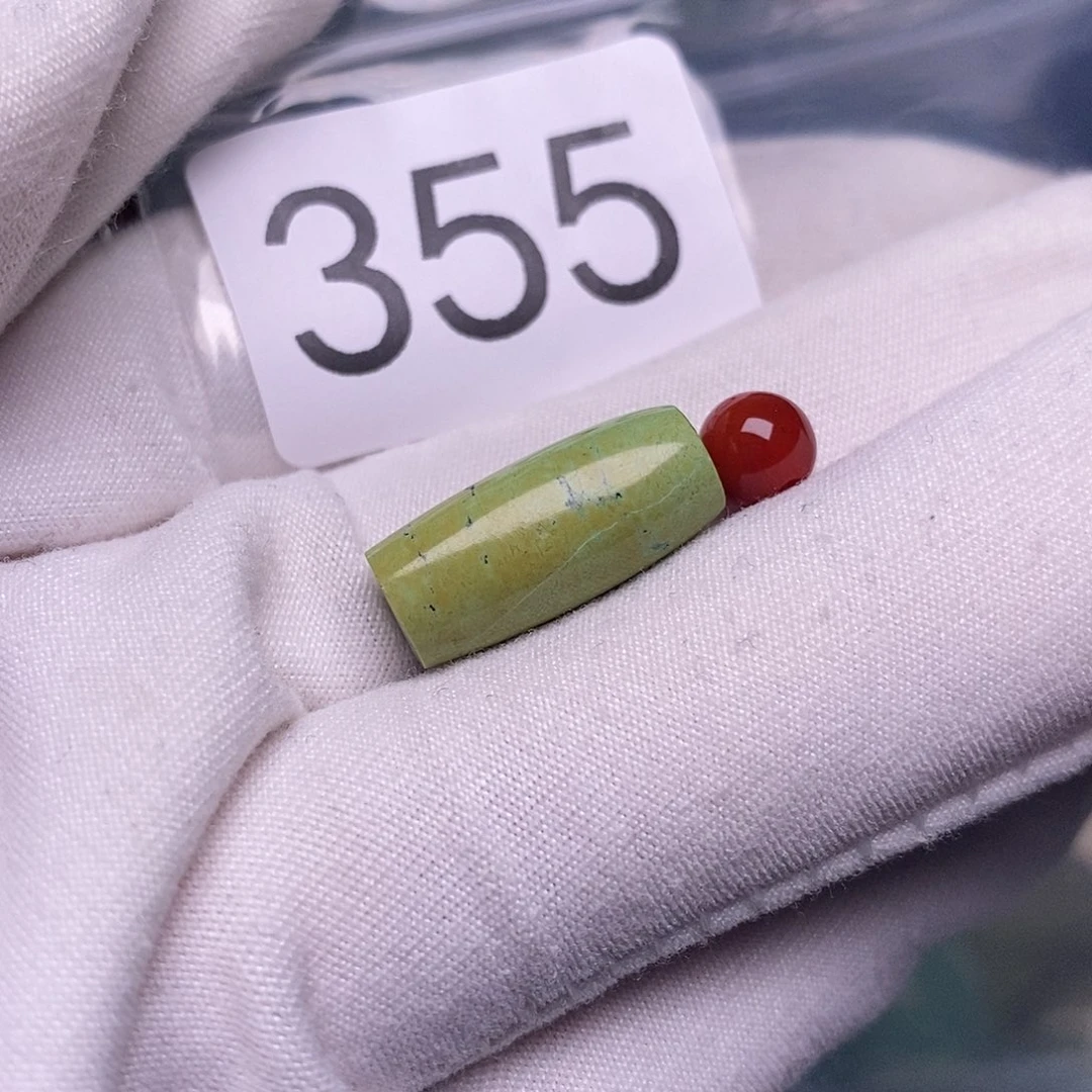 南红玛瑙未镶嵌珠宝奇石