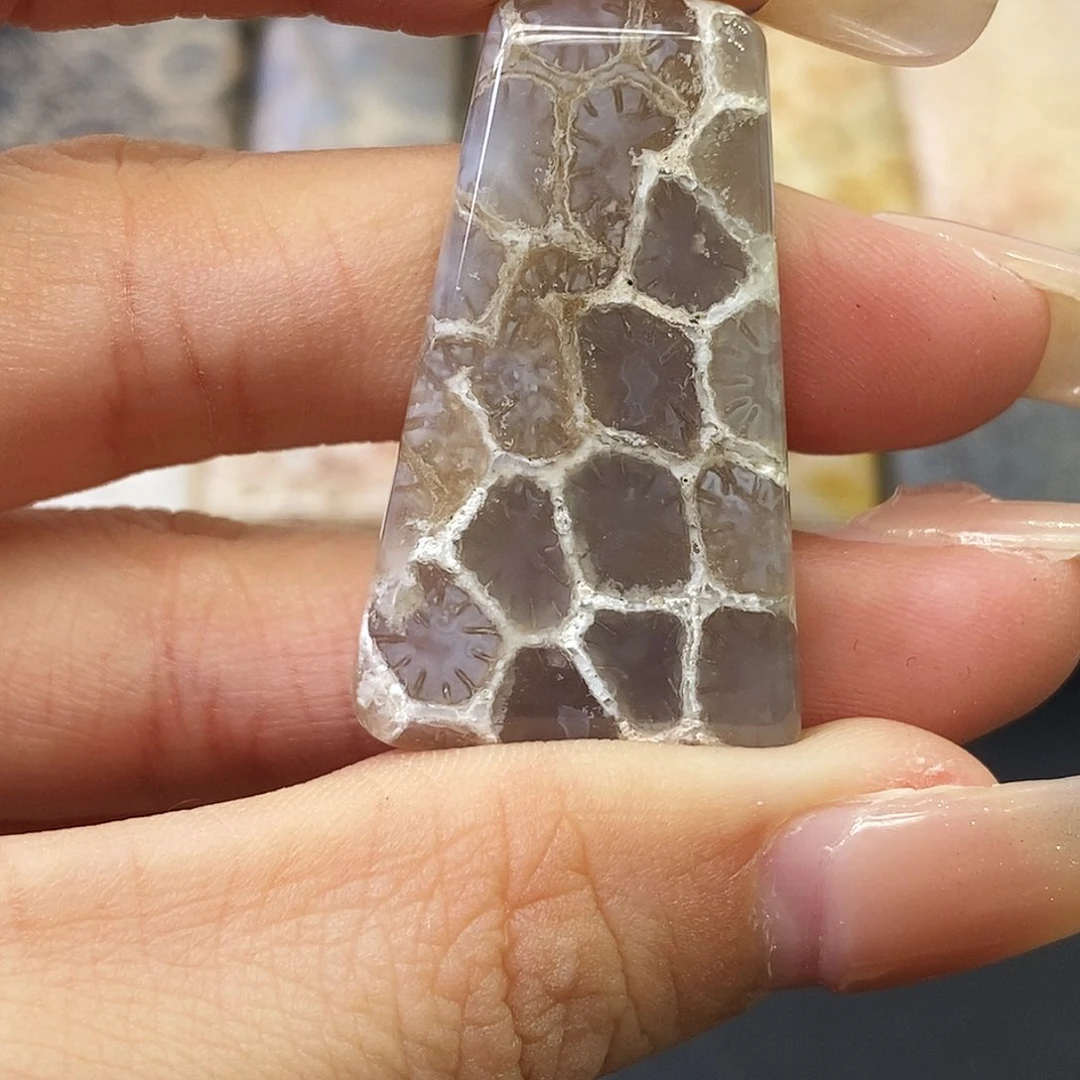 硅化玉颈饰合金L**a吊坠