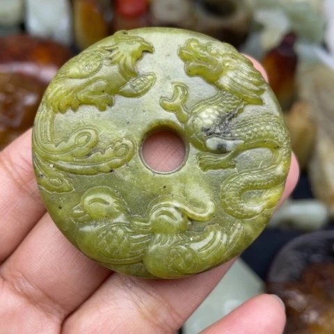 蛇纹石玉未镶嵌颈饰54