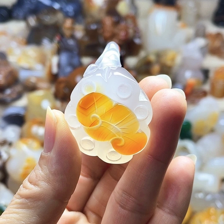 石英质玉未镶嵌小摆