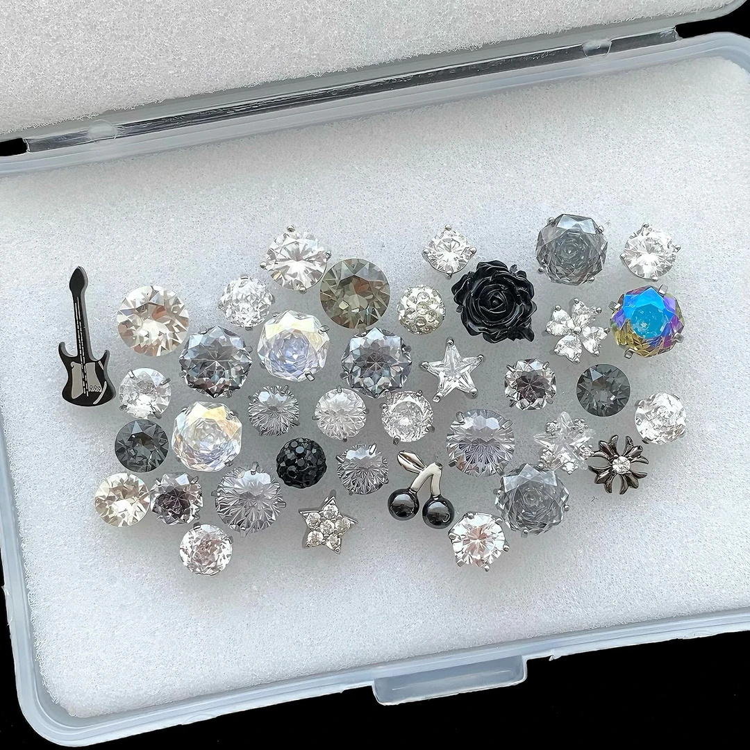 钛钢耳饰 摇滚派对RINGRING商店钛钢耳钉养耳洞女耳骨钉爆闪黑色