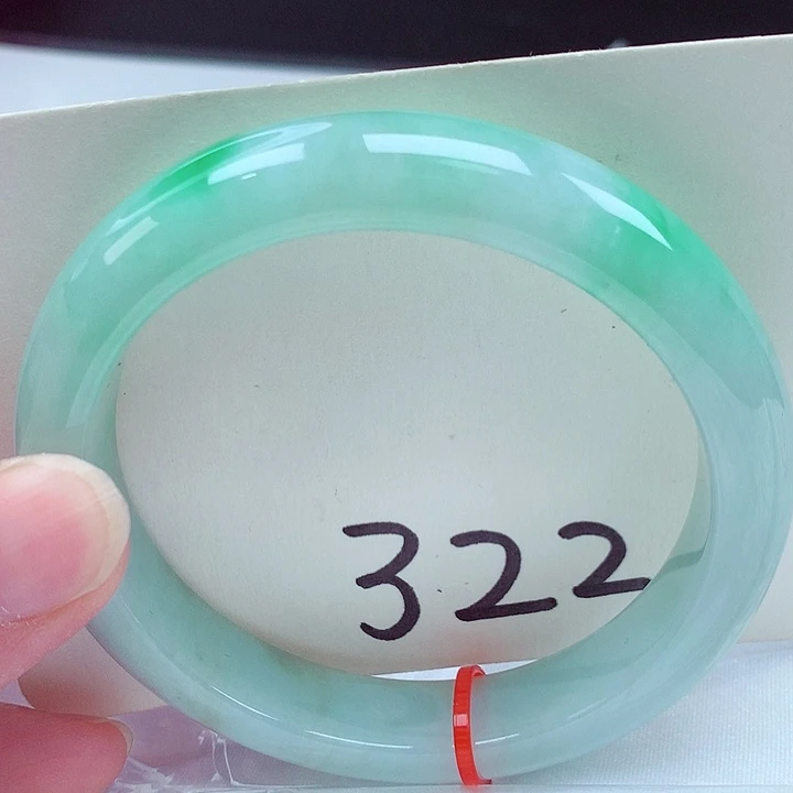 翡翠未镶嵌手镯翡翠