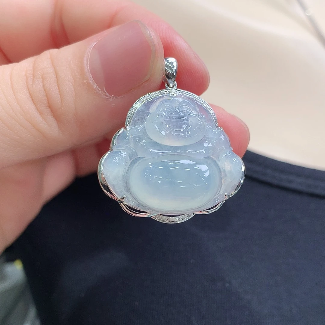 翡翠18K金镶嵌颈饰佛公