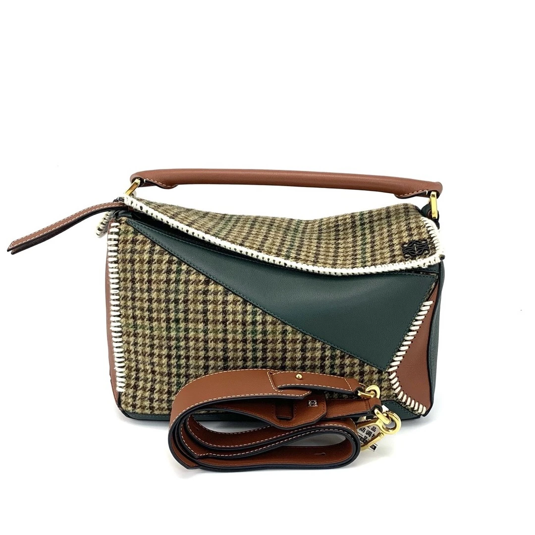 99新 LOEWE/罗意威 puzzle秀款毛呢千鸟格拼皮几何斜挎包 尺29/19