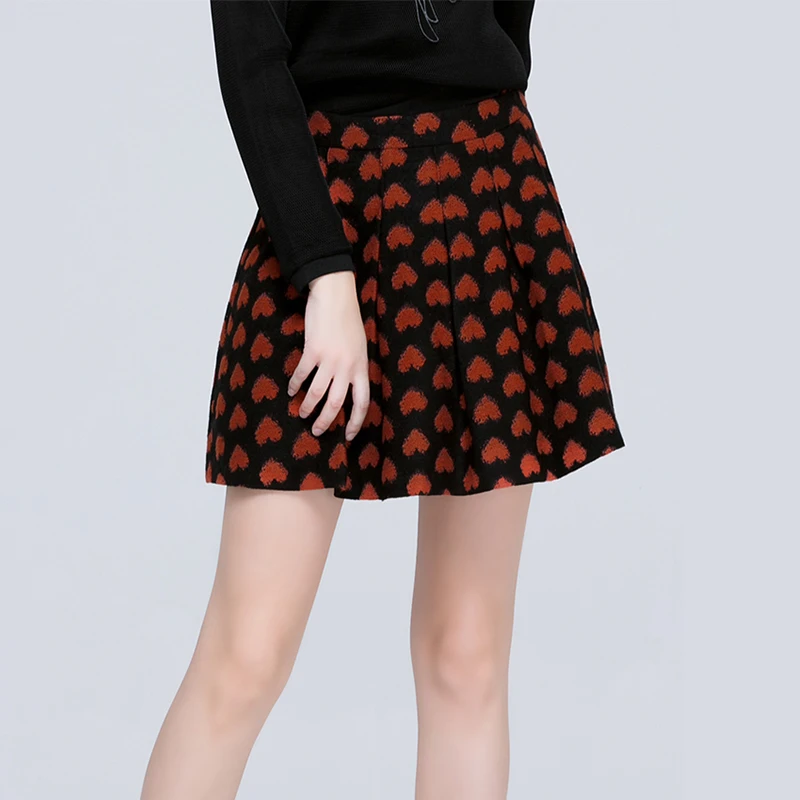 随机服装一件