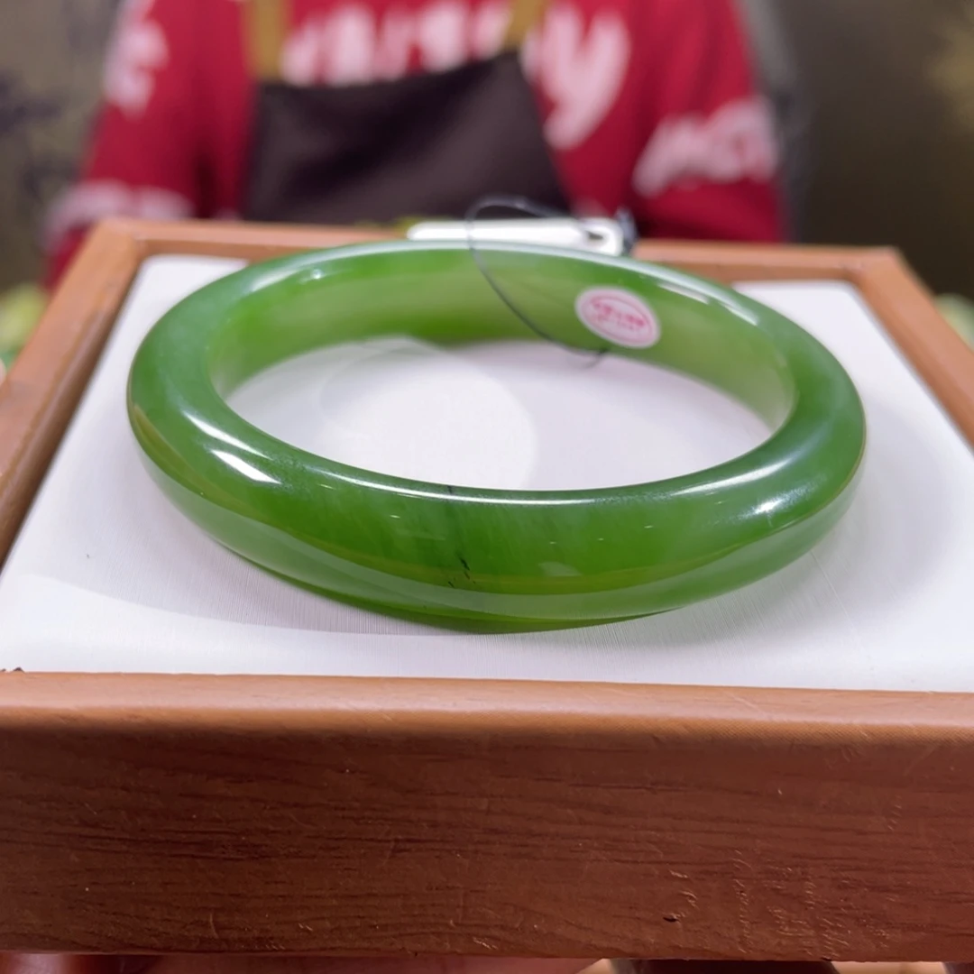 和田玉未镶嵌手镯52圈