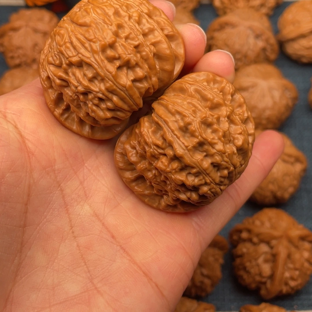 韵***龙文玩核桃把件44闷白