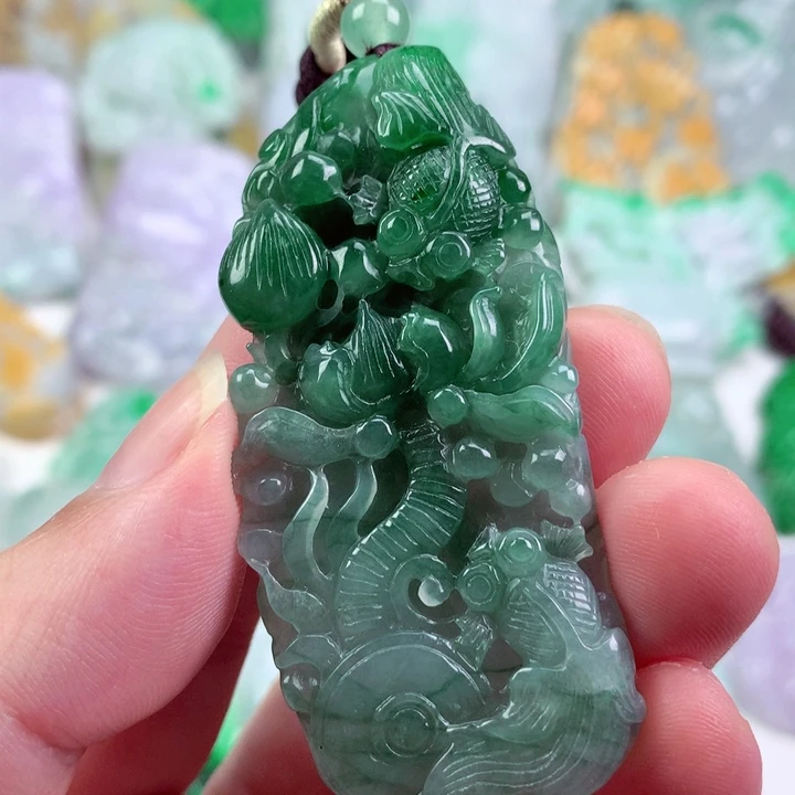 吊坠(不含链)未镶嵌翡翠