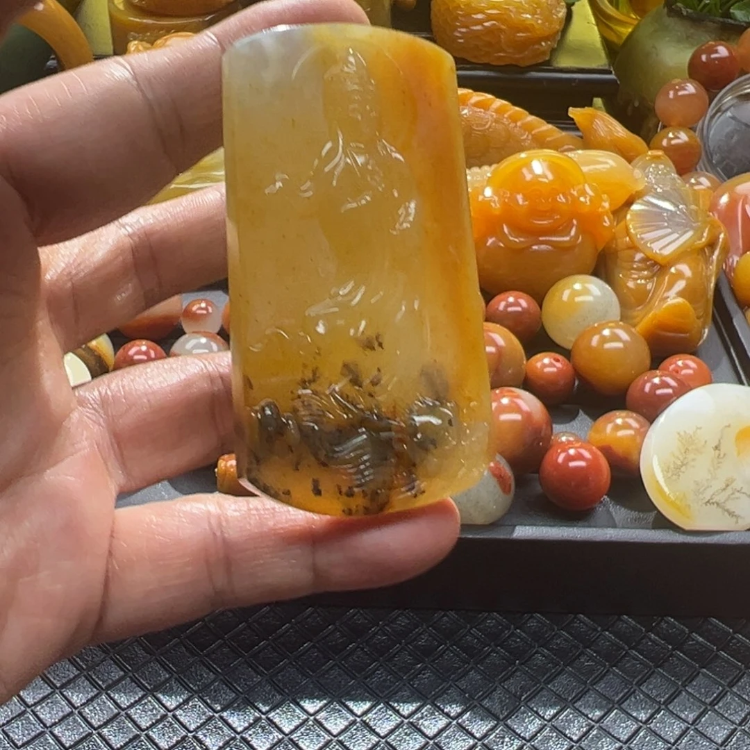 石英质玉未镶嵌颈饰