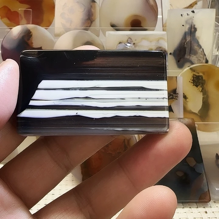 玛瑙/玉髓未镶嵌珠宝奇石