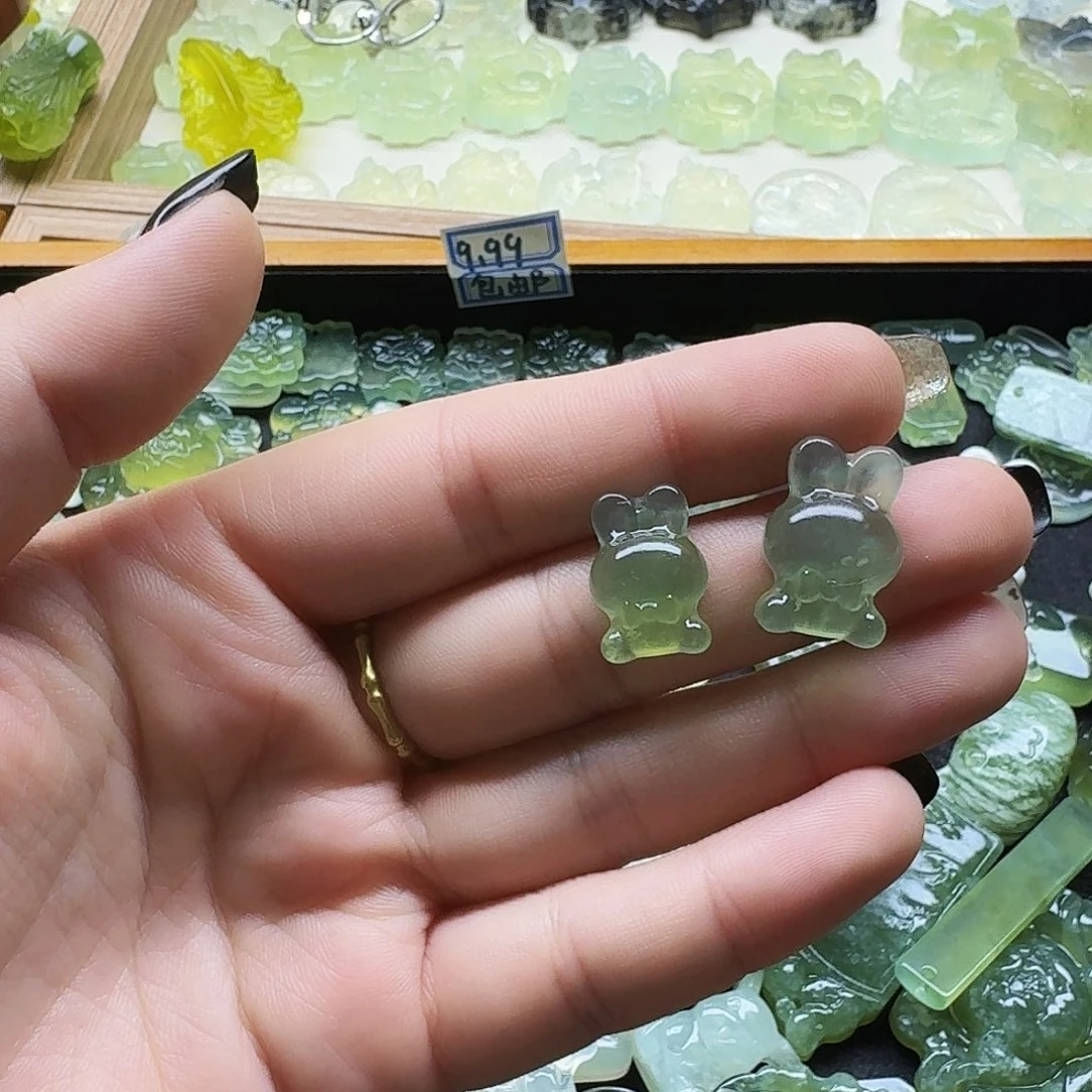 佐***辰蛇纹石玉合金颈饰