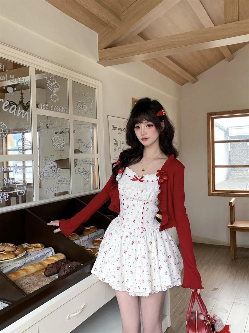 越韩小鱼cherry小樱桃春游方领碎花小飞袖连衣裙