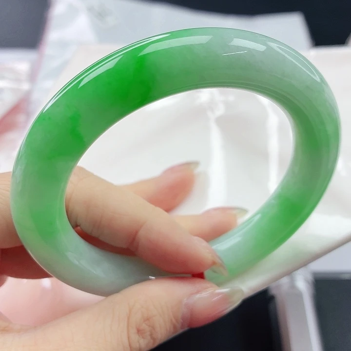 未镶嵌手镯翡翠，609