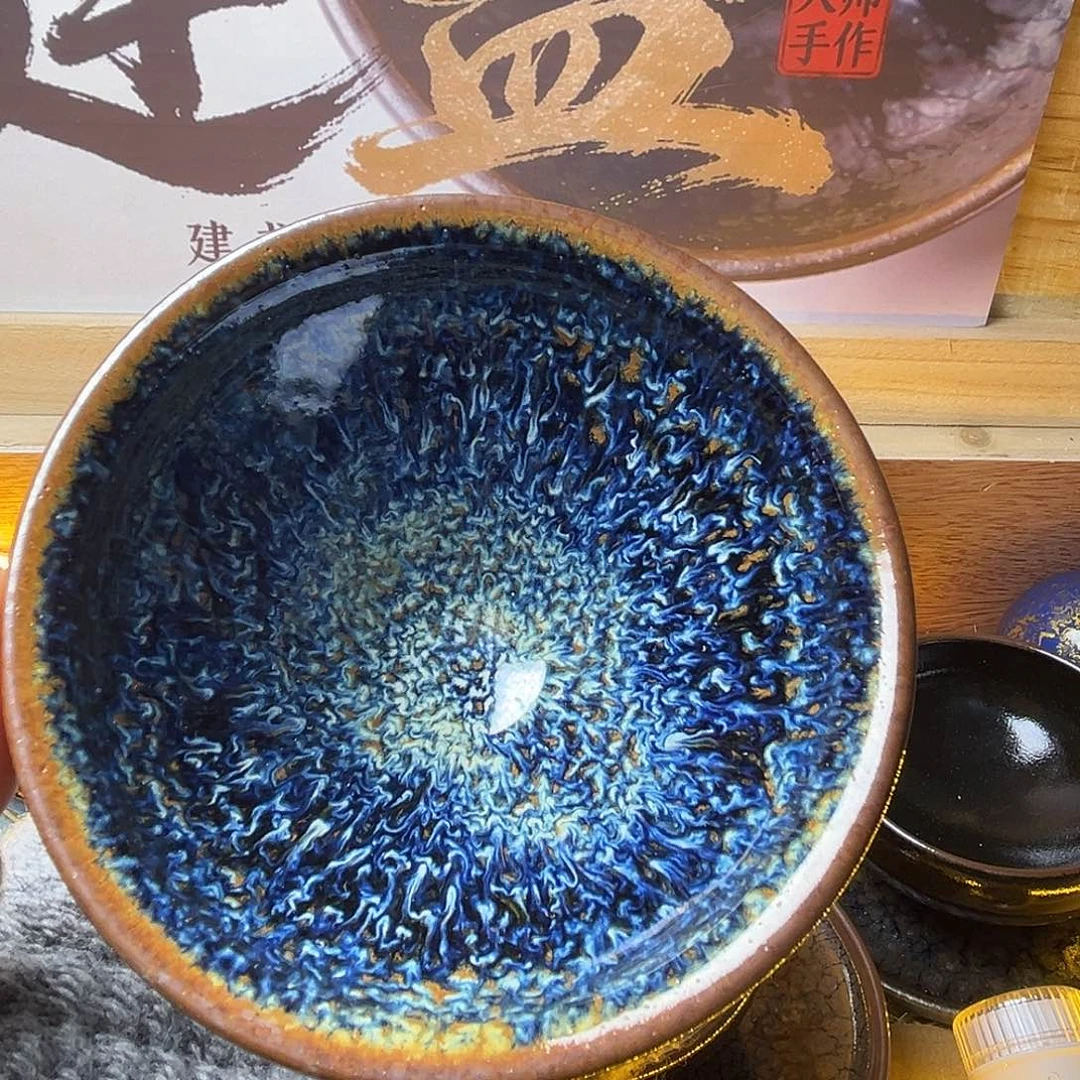 茶盏这几位朋友在这里做