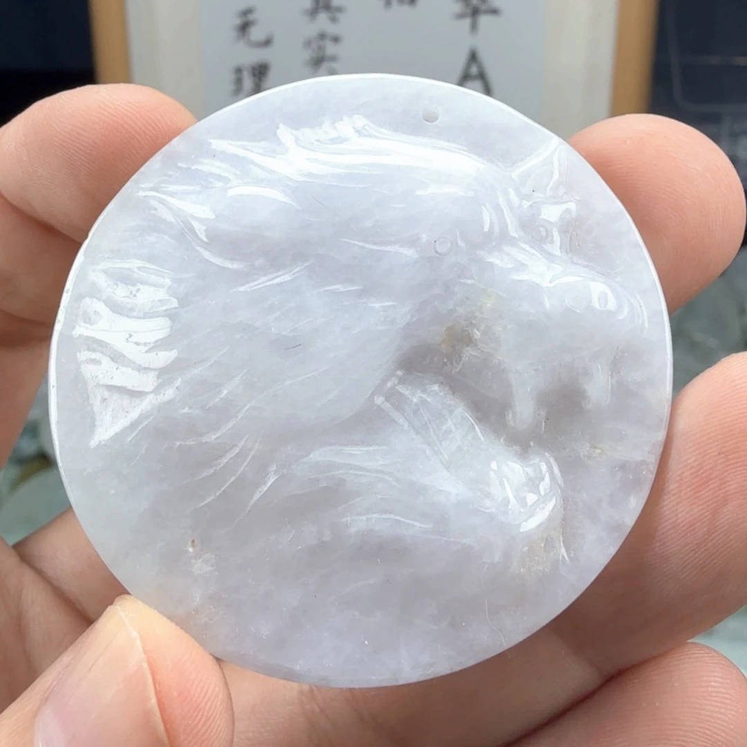 翡翠挂件未镶嵌翡翠