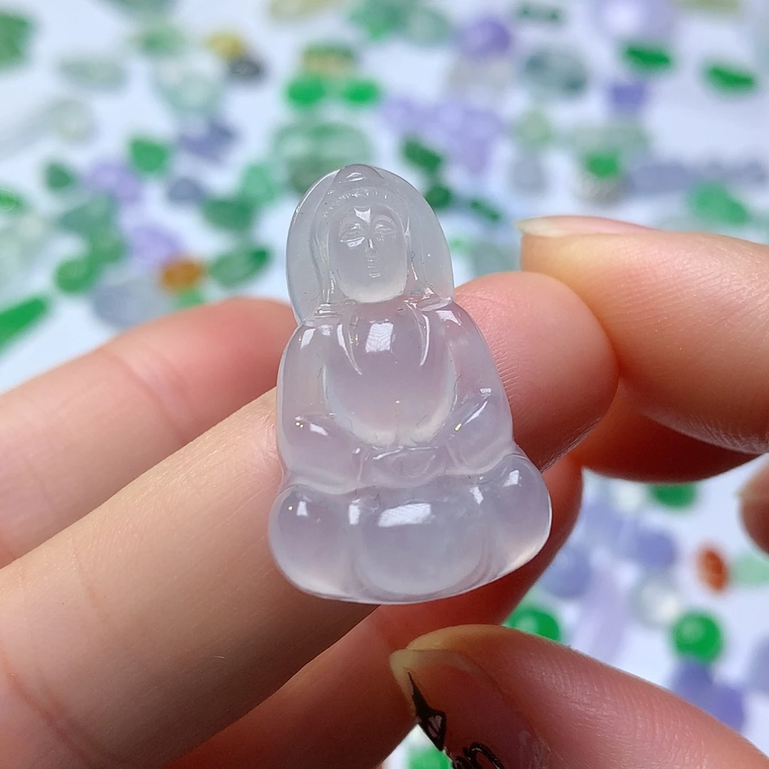 翡翠未镶嵌颈饰观音