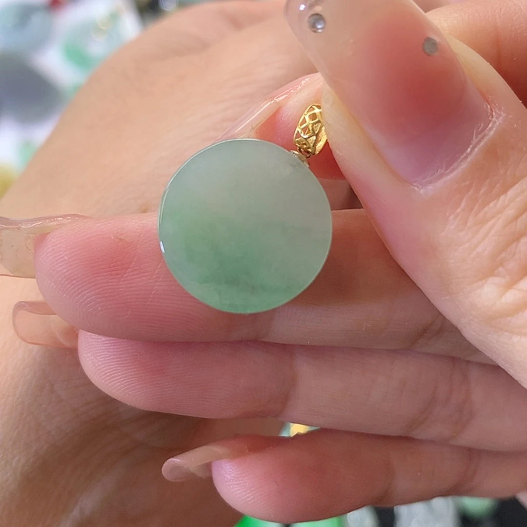 【闪购商品】翡翠吊坠(赠链)18K金镶嵌