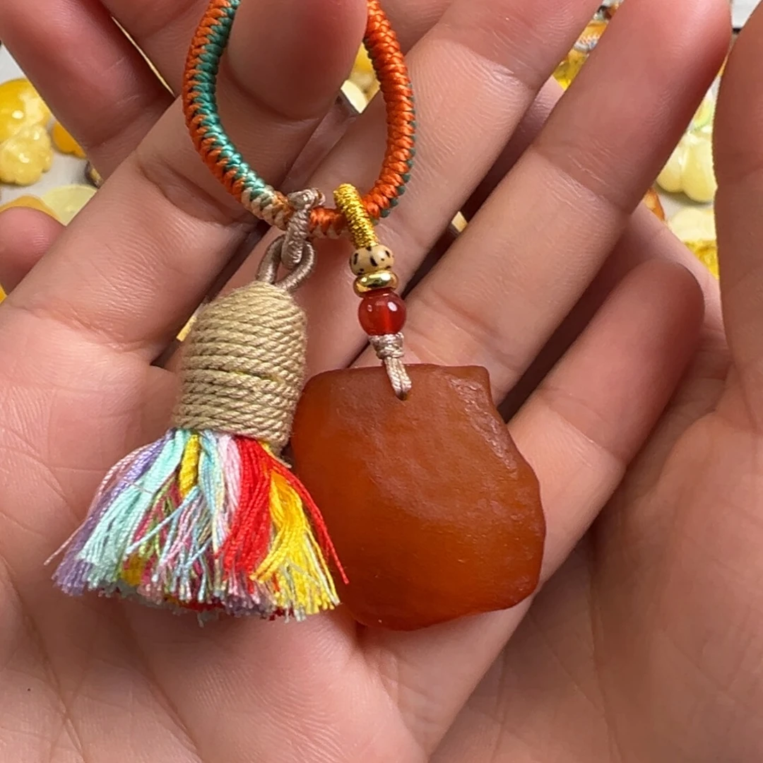 琥珀未镶嵌裸石琥珀