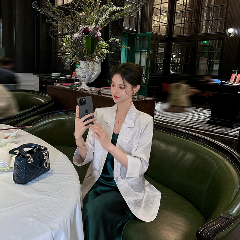 夏季薄款醋酸西装外套女2025新款高级感宽松休闲气质防晒西服上衣