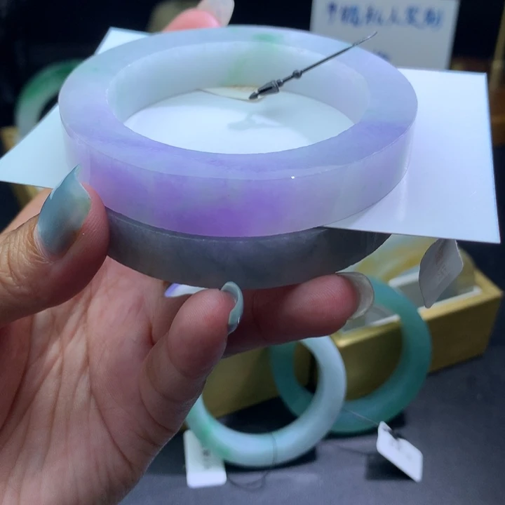 未镶嵌翡翠手镯定制翡翠