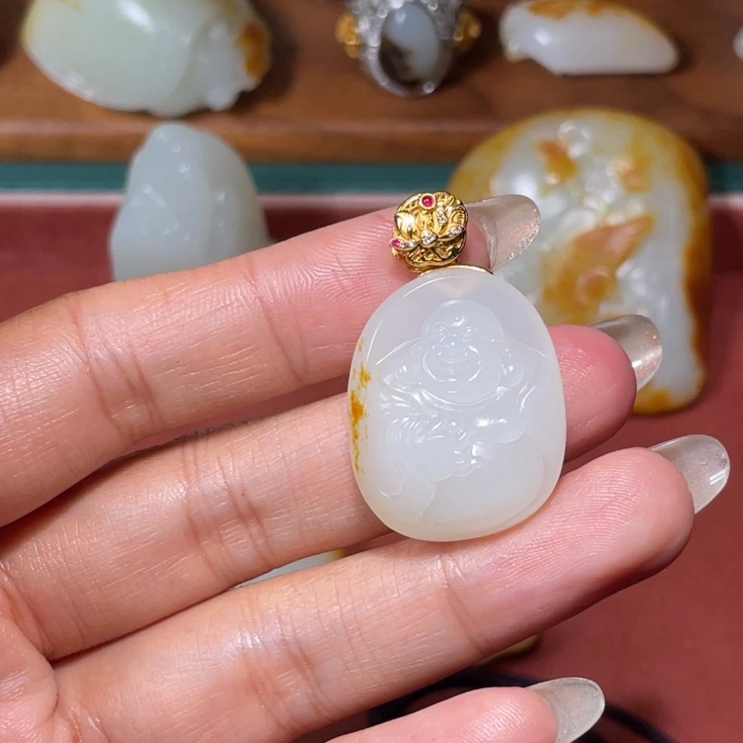 和田玉未镶嵌颈饰