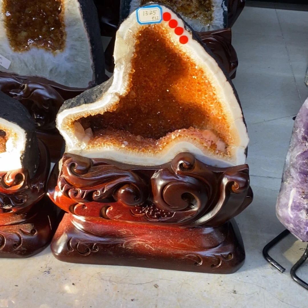 紫晶未镶嵌大型摆件（非配饰）莹