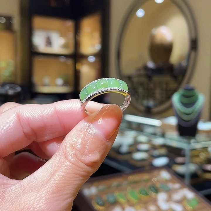 银S925镶嵌戒指和田玉