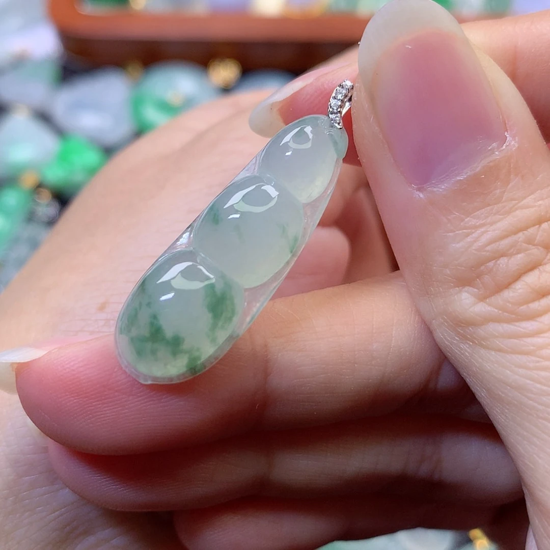 【闪购商品】吊坠(赠链)18K金镶嵌翡翠