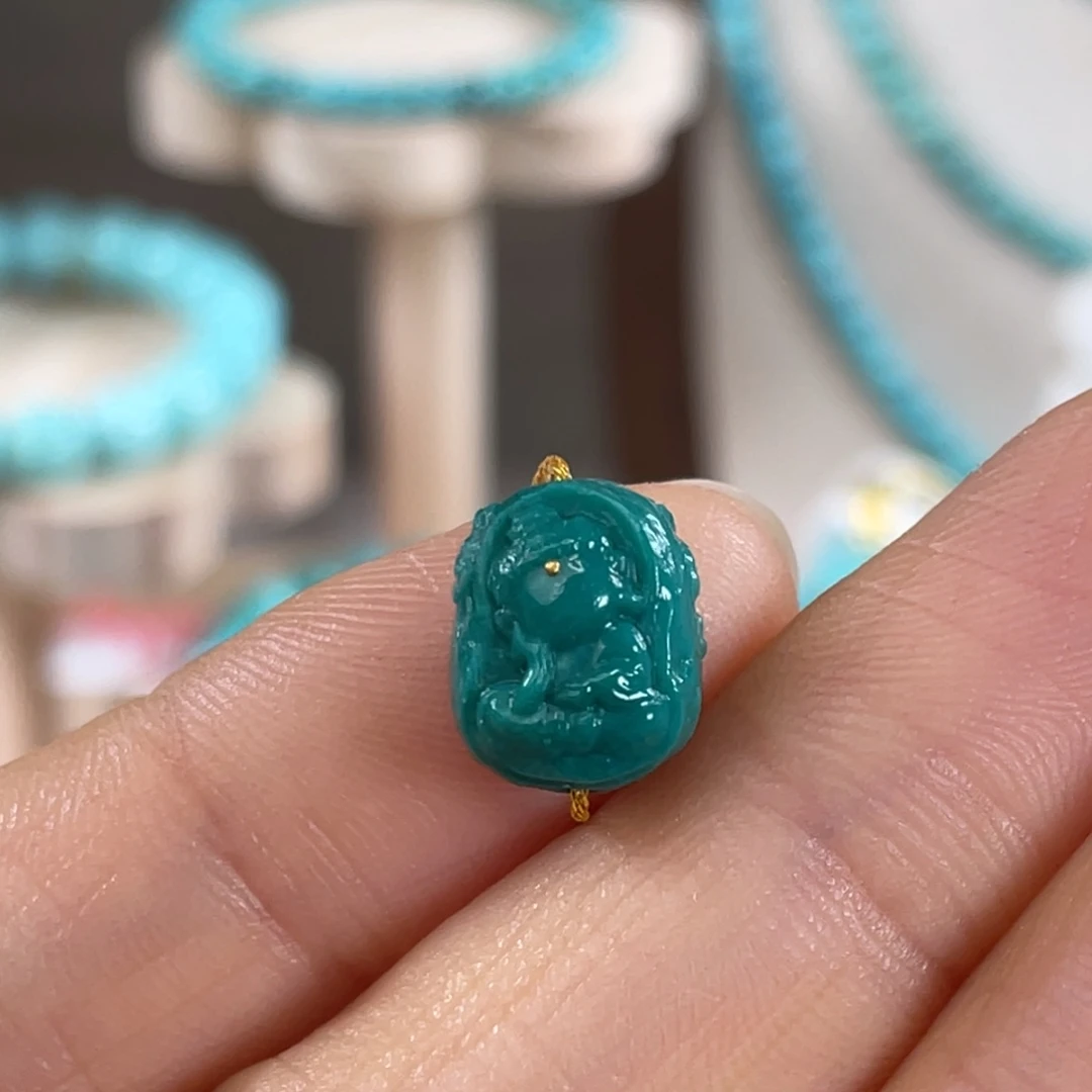 绿松石未镶嵌套链玉化宝宝佛