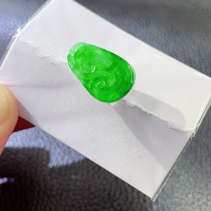 定制翡翠未镶嵌翡翠