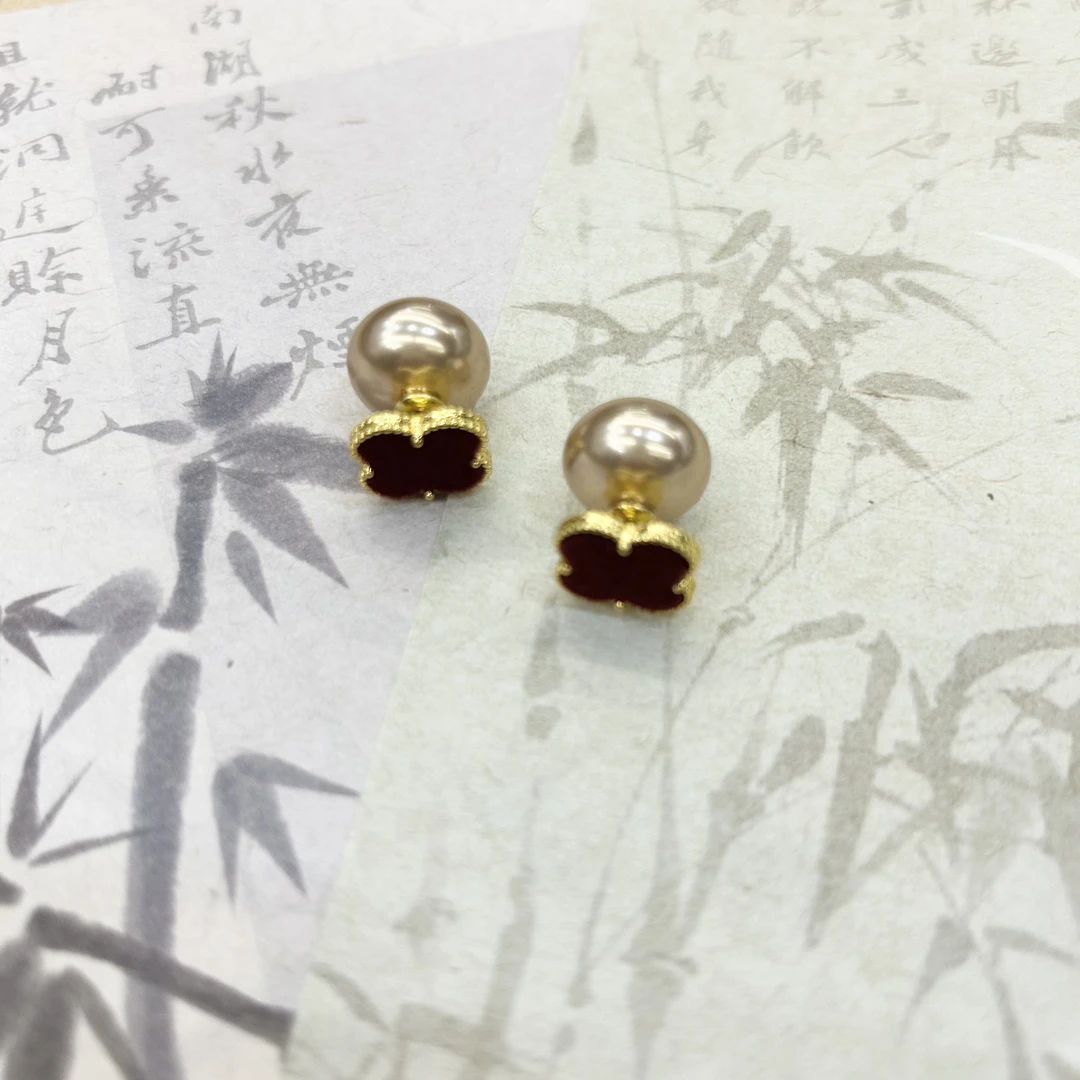 【叶子服饰】丝绒质感红色幸运草珠珠耳环前后两戴一款多戴耳钉