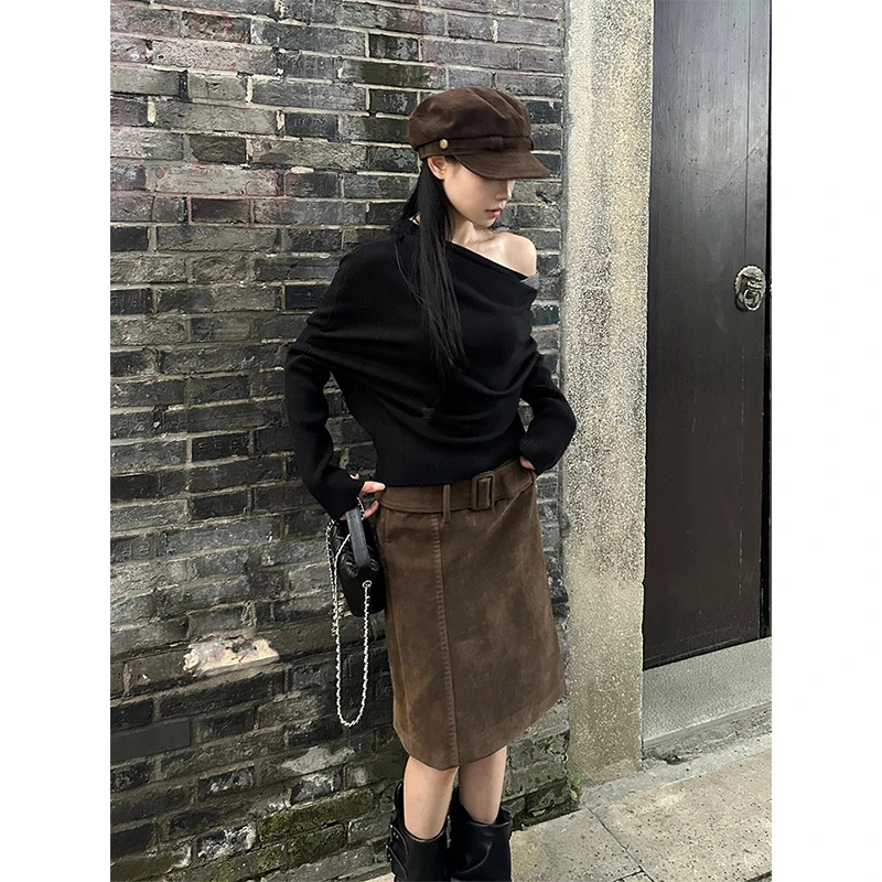 MARIE.COCO撞色拼接斜肩针织衫上衣女高级感咖色A字半身裙套装