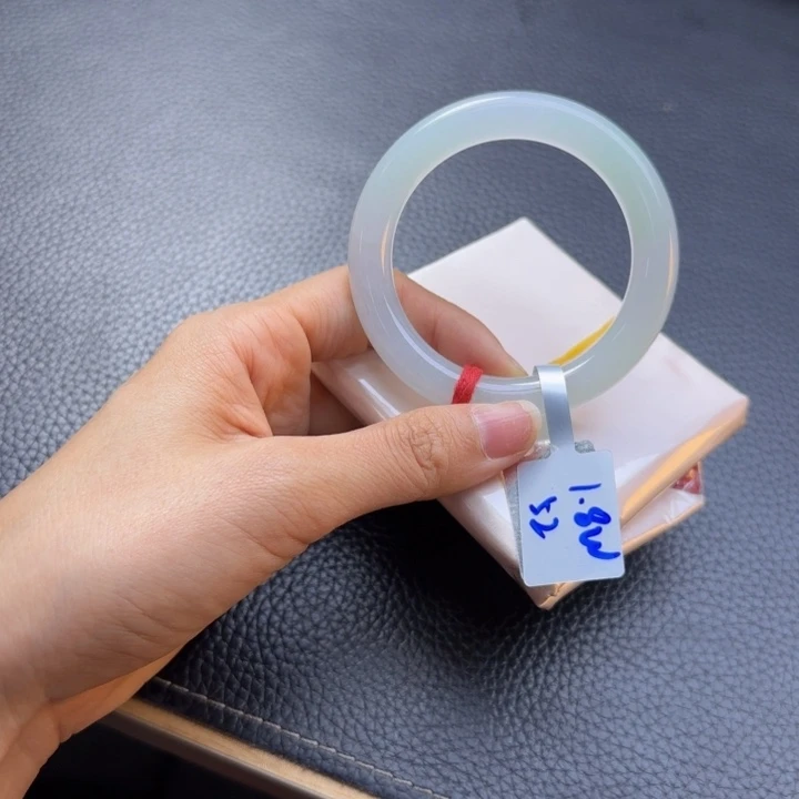 未镶嵌手镯翡翠翡翠手镯  圆条