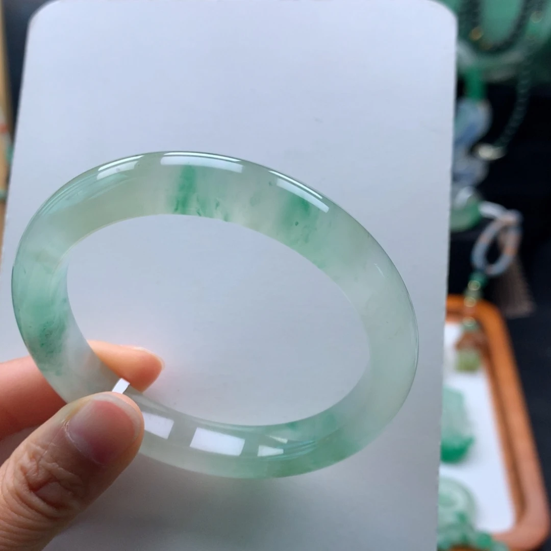 石英质玉未镶嵌手镯