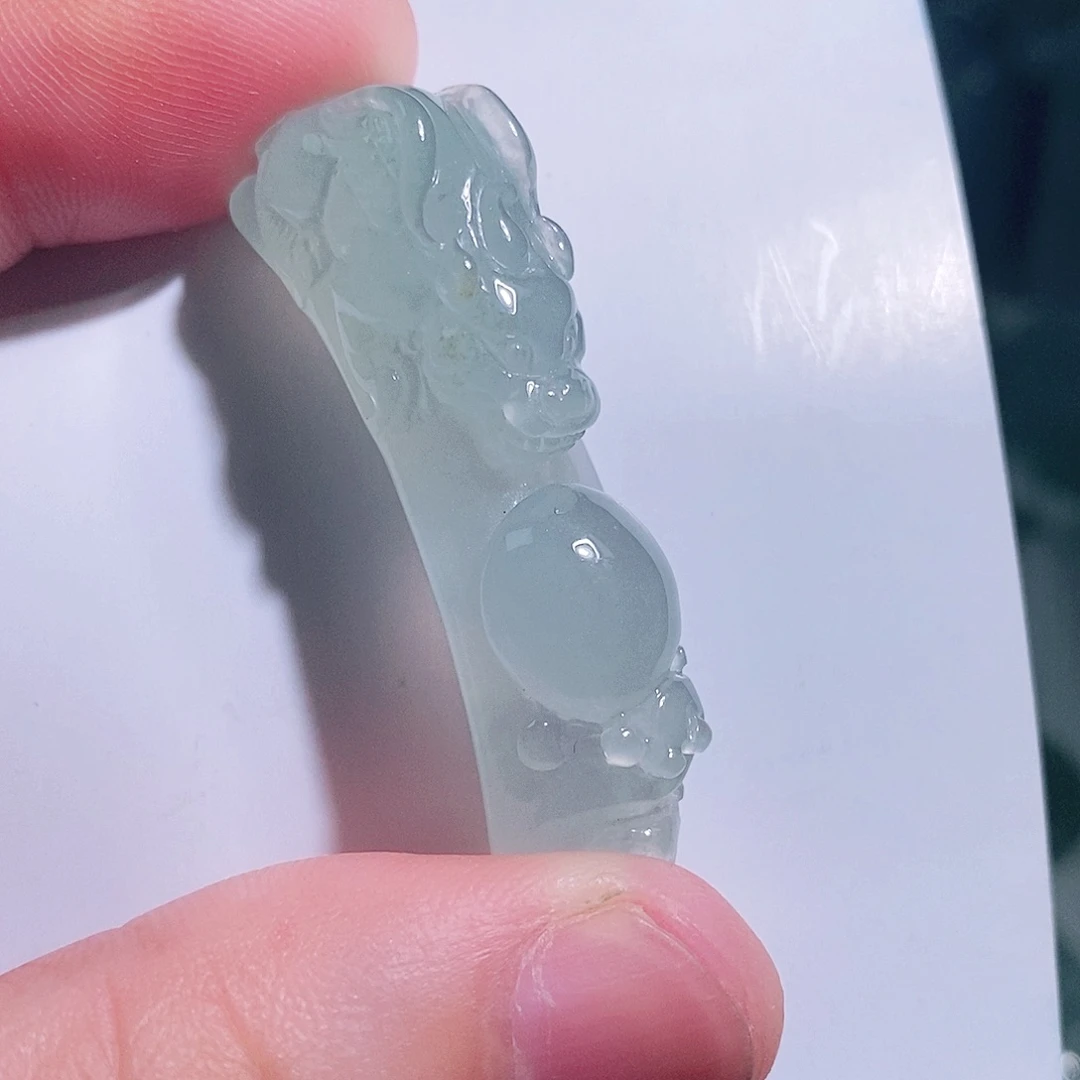 定制翡翠未镶嵌精品劲饰