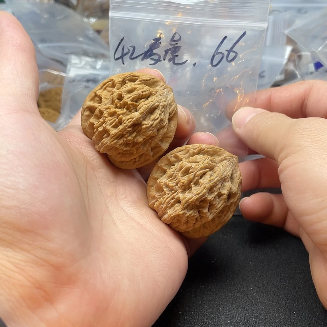 文玩核桃把件麦虎