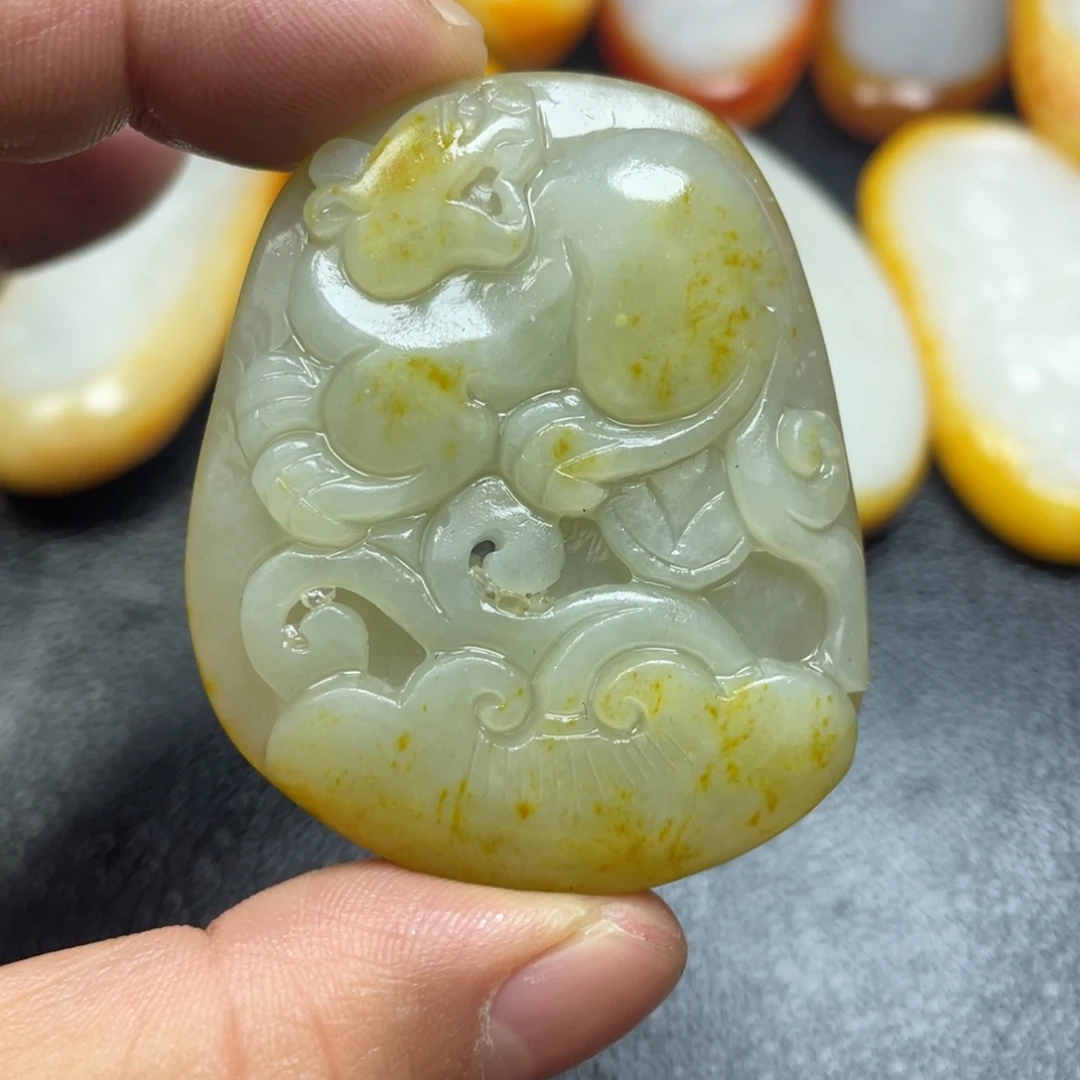 和田玉未镶嵌挂件