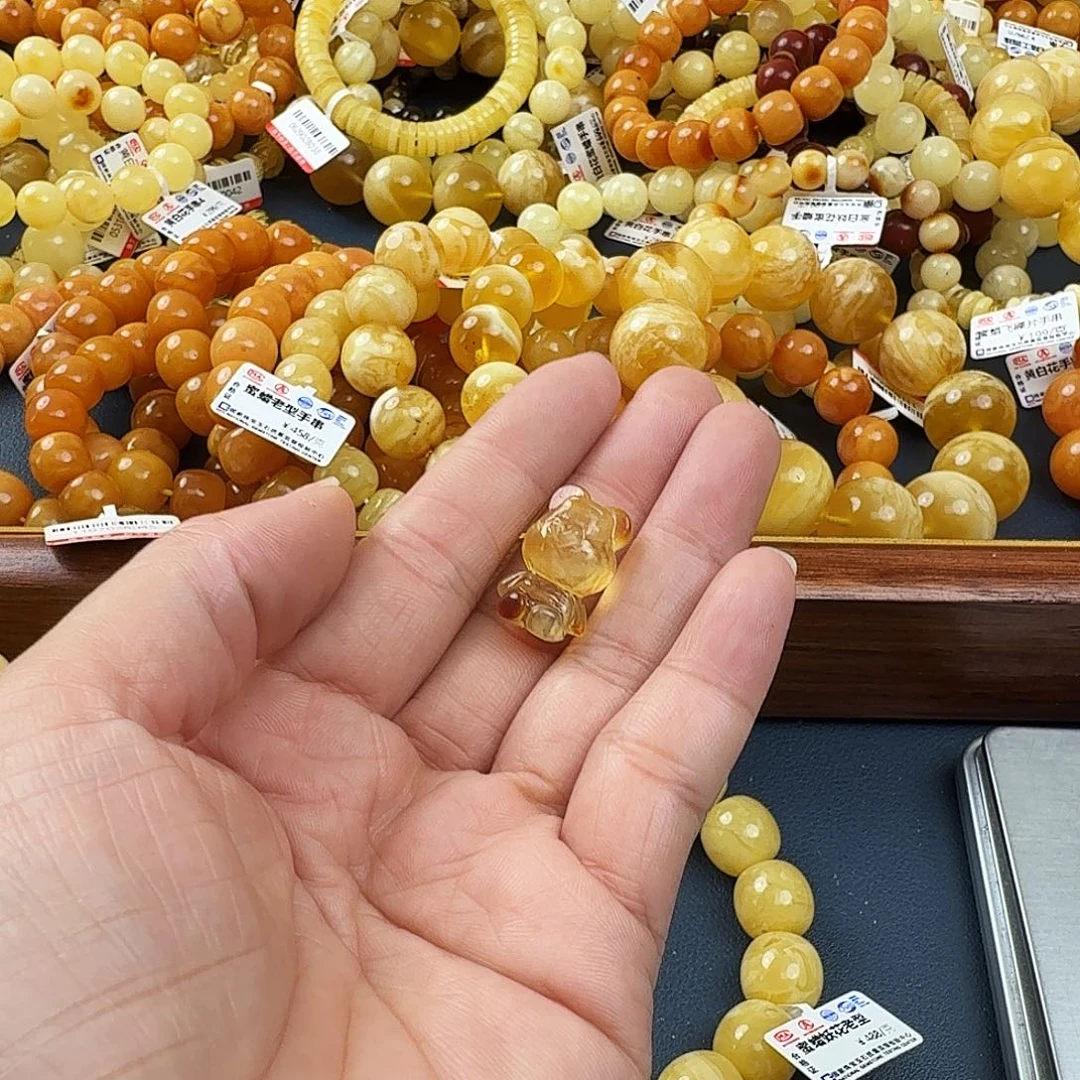 琥珀未镶嵌珠宝奇石