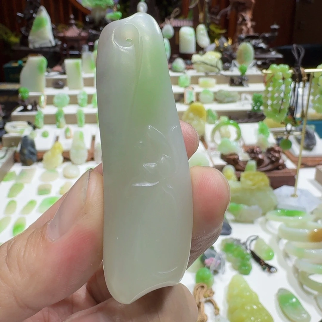 和田玉（翠青玉）未镶嵌颈饰和田玉青海翠青三色花开富贵