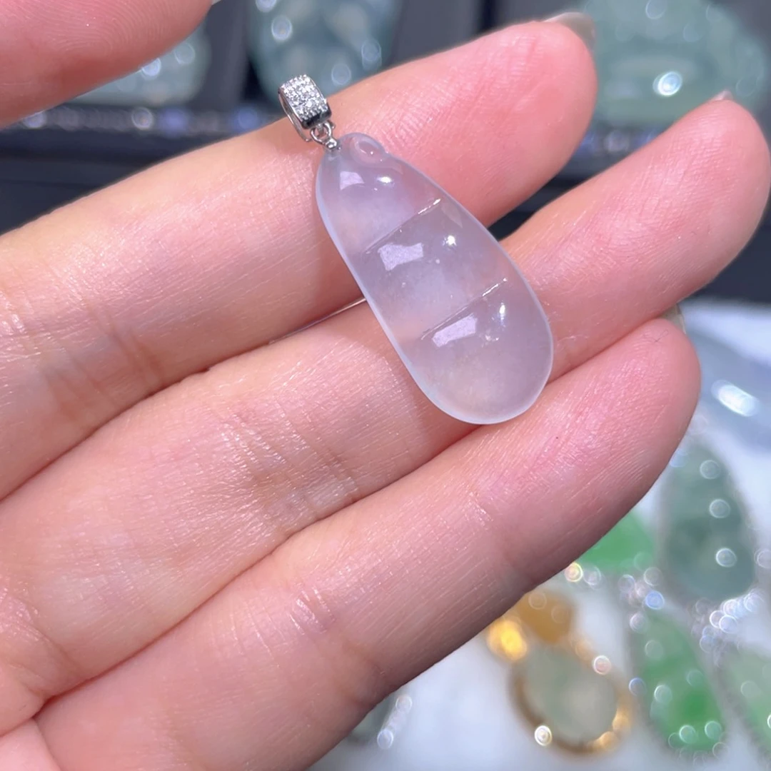 颈饰18K金镶嵌翡翠翡翠