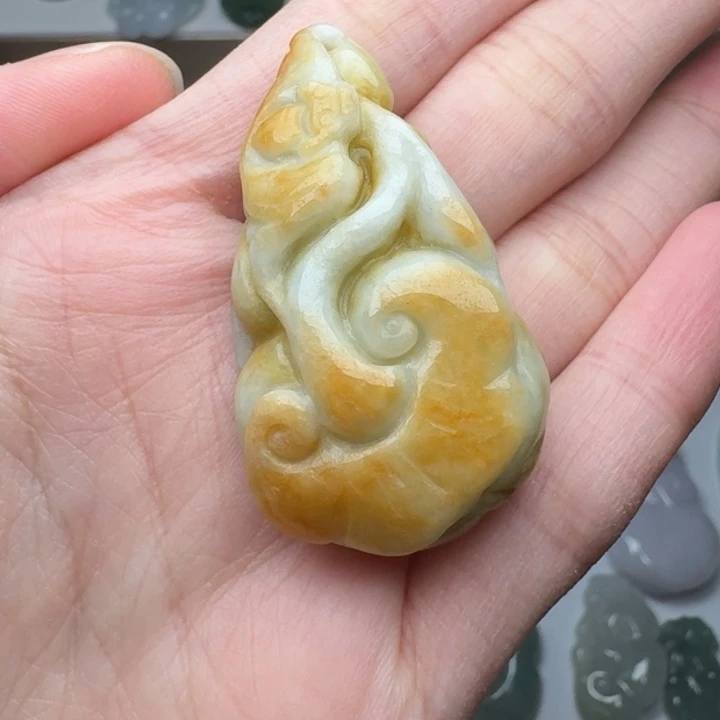 翡翠未镶嵌颈饰吊坠
