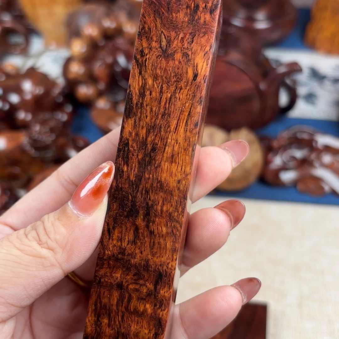 谊***黄花梨/降香黄檀吊坠