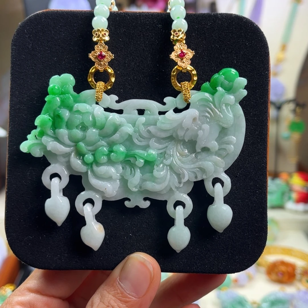 翡翠未镶嵌颈饰天然翡翠