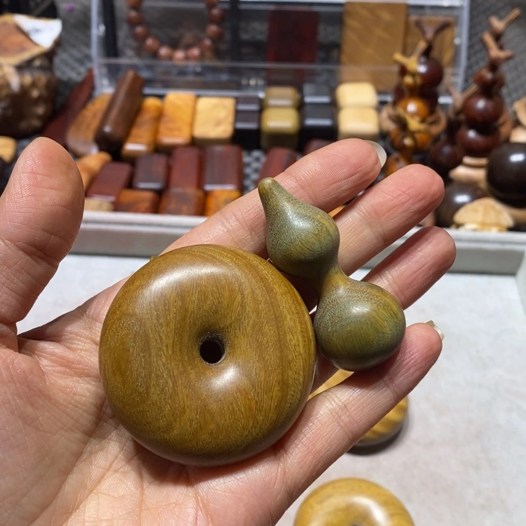 木路***伙绿檀木平安扣绕指柔